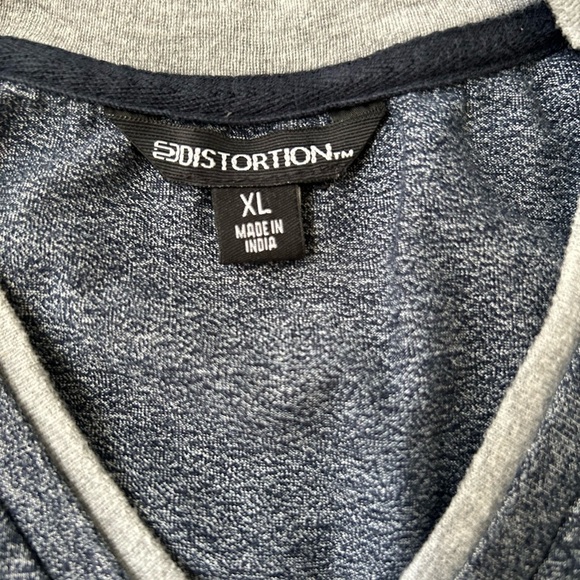 DISTORTION Men's Blue V-Neck Shirt SIZE XL - Picture 4 of 8
